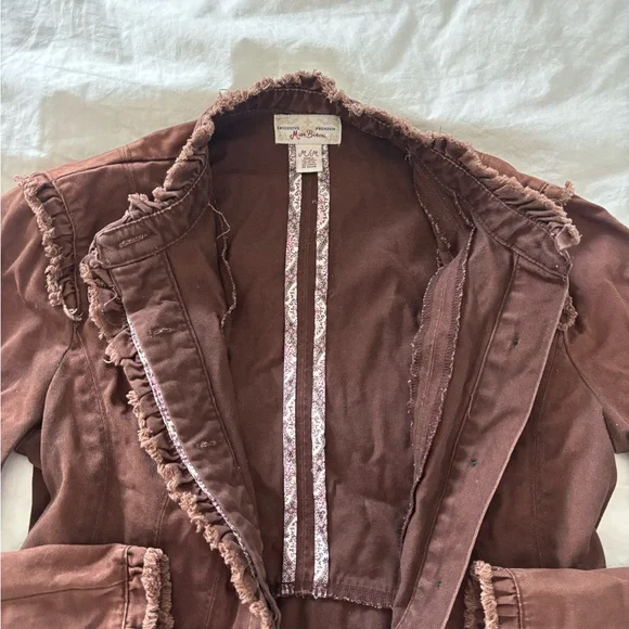 Elegant Brown Frayed Blazer - Picture 3 of 3